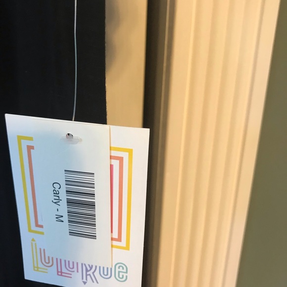 Lularoe Carly - Picture 3 of 4